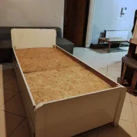 تخت و میز جلومبلی