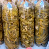 خیار شور ۱/۵ لیتری  و ۴ لیتری سوپر ویژه