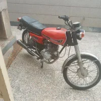 موتور سیکلت سالم برگه اوراق