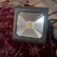 پروژکتور صفر دیروز خریدم با ۶ متر سیم