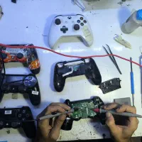 تعمیر تخصصی دستههای PS4 ، PS5 و Xbox