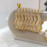 دنیای طلا النگو اماراتی طلا بحرینی|جواهرات|اصفهان, برلیان|دیوار