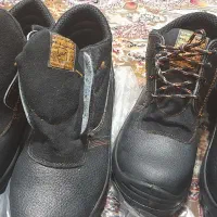 دو جفت کفش ایمنی شماره ۴۰و۴۲