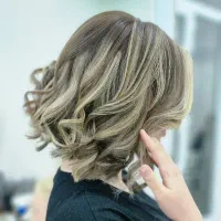 رنگ و لایت . اصلاح صورت و ابرو
