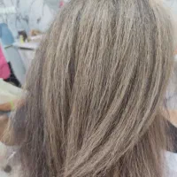 رنگ مو و لایت|خدمات آرایشگری و زیبایی|بندرعباس, |دیوار