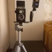 دوربین عکاسی لوبیتل و پایه دوربین velbon