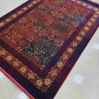 فرش کارخانه کاشان لاکی قرمز