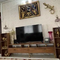 میز تلوزیون همراه کناره