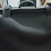 چمدان مسافرتی بزرگ و جادار و چرم|کیف، کفش، کمربند|قیدار, |دیوار