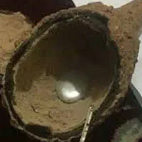 سنگهای قیمتی .محو در اینه .لانه خفاش