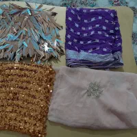 سه عدد روسری نو و‌ یک سخمه آویز همگی نو