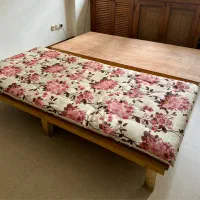 دو تخت چوبی یک نفره با تشک پنبه ای|تخت و سرویس خواب|تهران, درکه|دیوار
