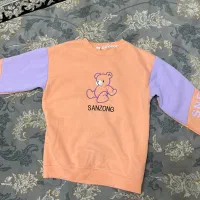 لباس گرم داخل حوله ای بسیار تمیز در حد نو