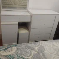 میز آرایش همراه با تخت دو نفره