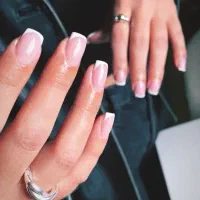 آف کاشت ناخن تا یه ماه|خدمات آرایشگری و زیبایی|اهواز, بهارستان|دیوار