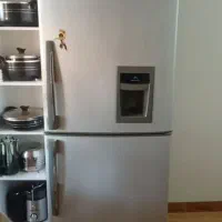 یخچال ایران شرق در حد نو