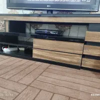 زیر تلویزیون