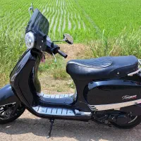 فروش وسپا نامی ۱۵۰ (مشکی متالیک)