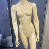 مانکن زنانه