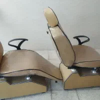 دو عدد صندلی ارایشگاهی ویک صندلی چرخی