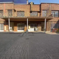 ۷۰۰ متر ۱۶ اتاق مناسب آموزشگاه ، اتاق فرار ، انبار