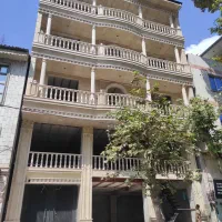 به یک کارگر ساختمانی نیازمندم