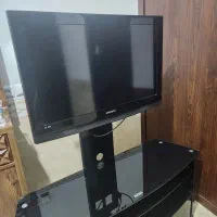 تلویزیون سامسونگ اصل همراه با میز