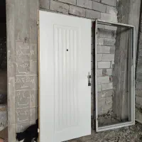 درب ورودی چوبی 2/10 دریک متر|مصالح و تجهیزات ساختمان|اردبیل, |دیوار