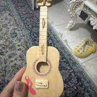 گیتار تزئینی کوچک