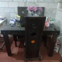 میز ناهار خوری با چهار صندلی