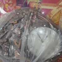 یک ساعت دیواری وتابلو باهم