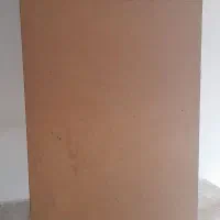 زیر تختی چوبی