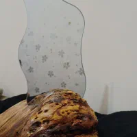 آینه با پایه چوب طبیعی