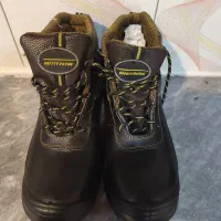 کفش کار پنجه فولادی