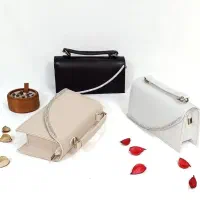 تنوع لباس ها زیاده|لباس|سرپل ذهاب, |دیوار