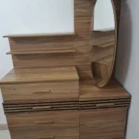 میز ارایش (در حد نو)