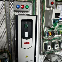 انجام کلیه کارهای برق صنعتی و ساختمان و پسیو شبکه