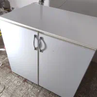 میز و کمد و قفسه فروشگاهی