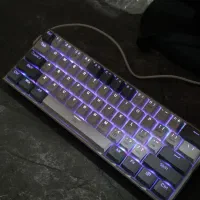 کیس گیمینگ و مانیتور|رایانه رومیزی|شیراز, ریشمک|دیوار