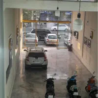 ۲۰۰ متر  کفی.  ارتفاع ۶