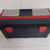 جعبه ابزار و مقداری ابزار