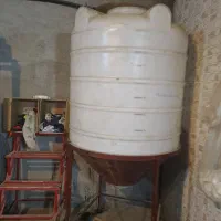 میکسر و مخزن یک تنی کف مخروطی و پونصد لیتری