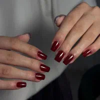خدمات تخصصی ناخن و طراحی مینیمال