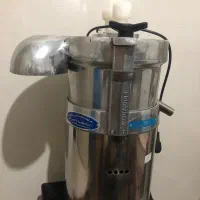 دستگاه ابمیوه گیری در حد نو