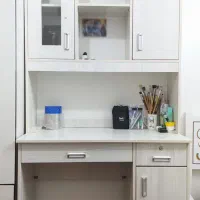 میز تحریر وکتابخانه