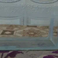 یک آکواریوم شیشه محکم