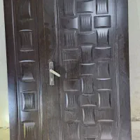 در ورودی
