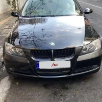 بی ام و ۳۲۰ آی