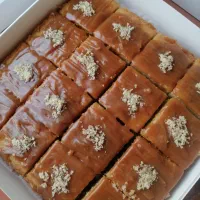 کیک نسکافه کارامل با سس کارامل (16اسلایسی)