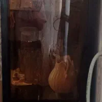 یک بوفه مشکی